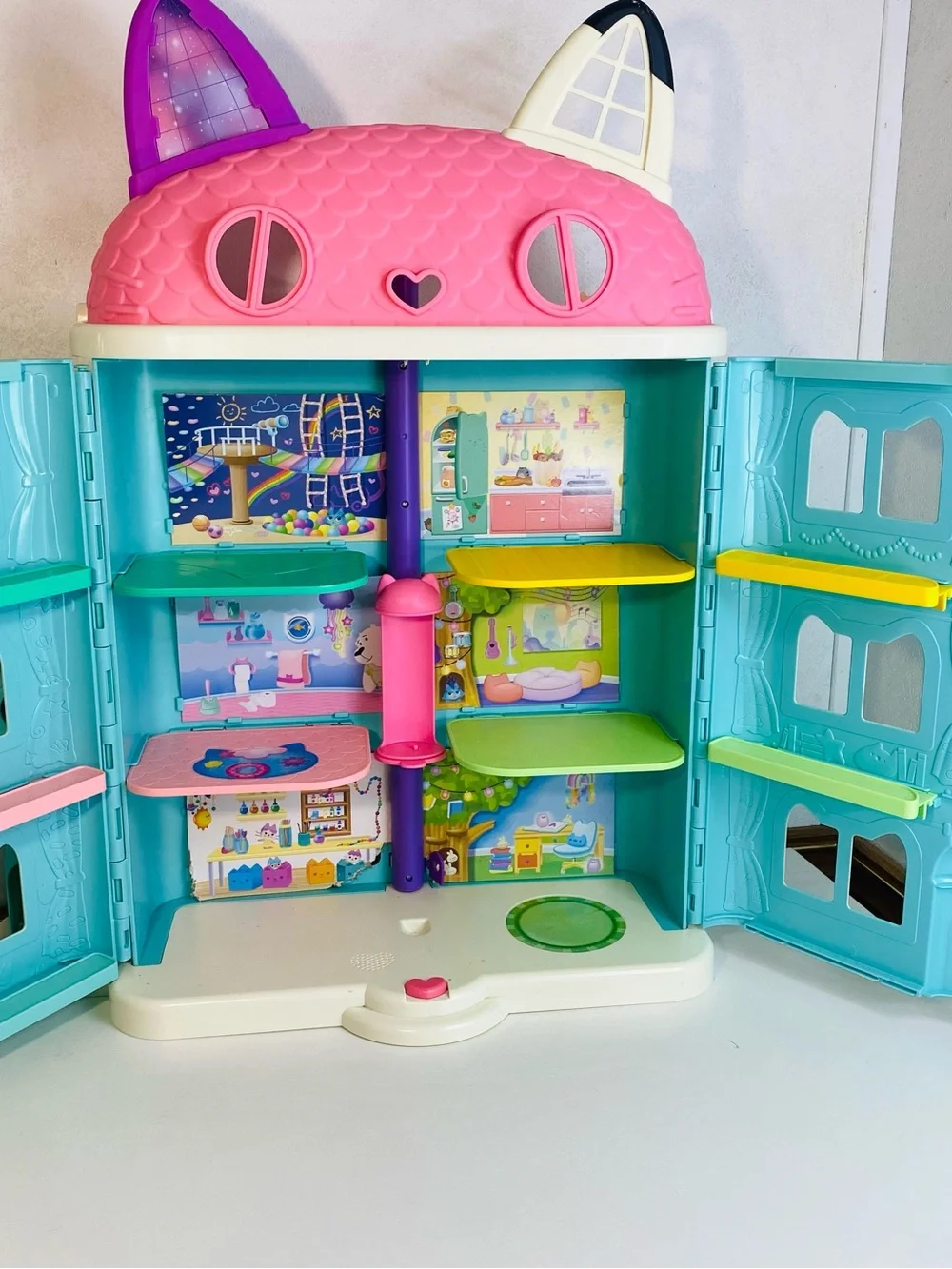 Gabby doll house